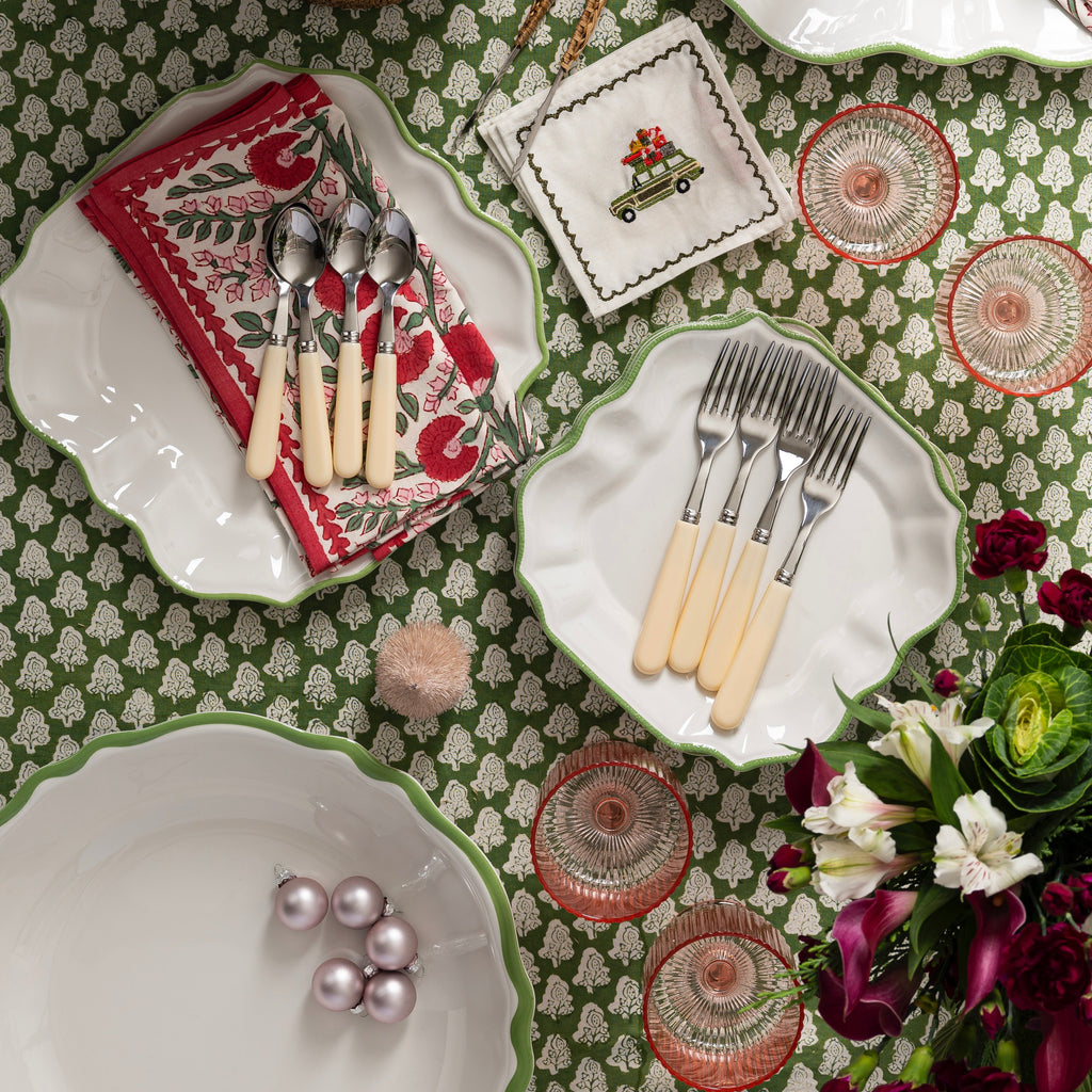 Garden Green Scalloped Appetizer & Salad Plates (Set of 4)
